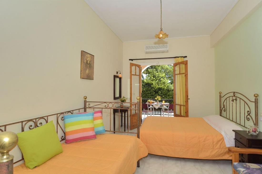 Loukas Inn Family Resort Keri エクステリア 写真